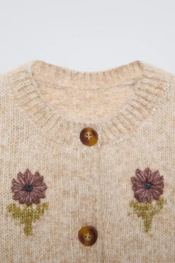Niños ZARA 1½ - 6 Años·Punto|6 - 18 Meses·Punto<CHAQUETA PUNTO FLORES BORDADAS