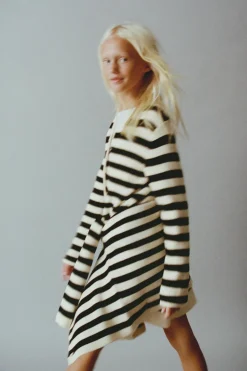 Niños ZARA 6 - 14 Años·Punto<CHAQUETA PUNTO RAYAS BOTONES