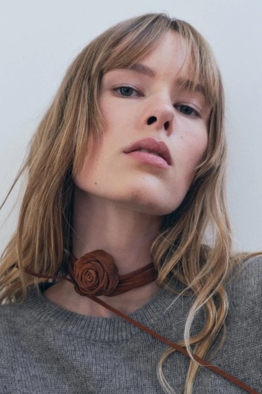 Discount COLLAR CORDÓN PIEL ANTE FLOR Mujer Accesorios / Bisuteria