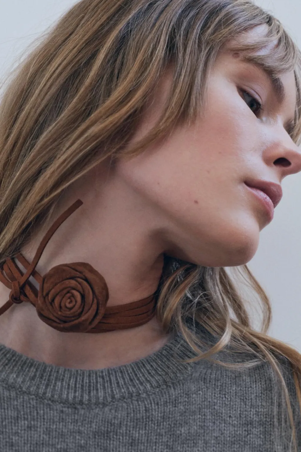 Discount COLLAR CORDÓN PIEL ANTE FLOR Mujer Accesorios / Bisuteria