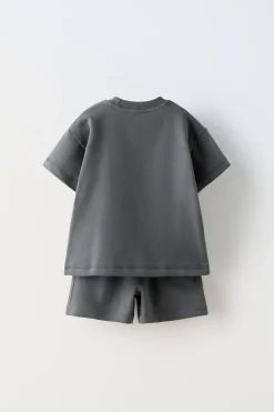 Niños ZARA 1½ - 6 Años·Camisetas|1½ - 6 Años·Pantalones / Leggings<CONJUNTO FELPA CAMISETA Y BERMUDA ETIQUETA