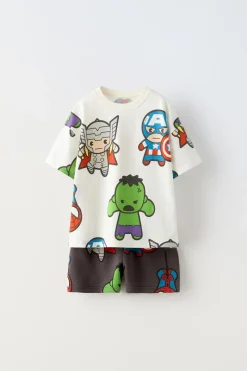 Niños ZARA 1½ - 6 Años·Camisetas|1½ - 6 Años·Pantalones / Leggings<CONJUNTO JOGGING CAMISETA Y BERMUDA AVENGERS © MARVEL