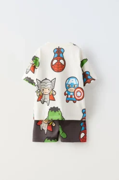 Niños ZARA 1½ - 6 Años·Camisetas|1½ - 6 Años·Pantalones / Leggings<CONJUNTO JOGGING CAMISETA Y BERMUDA AVENGERS © MARVEL