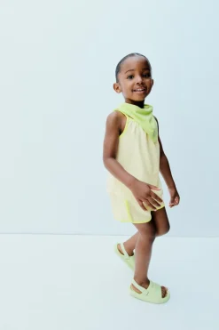 Niños ZARA 1½ - 6 Años·Camisetas|1½ - 6 Años·Faldas / Bermudas<CONJUNTO TOALLA TOP Y BERMUDA