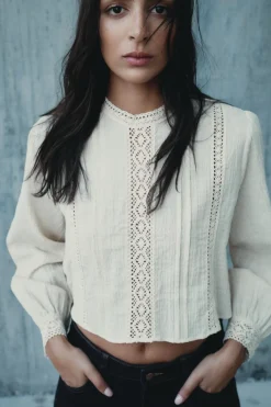 Online CUERPO TEXTURA ENTREDOSES Mujer Camisas / Blusas