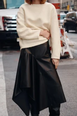 Online FALDA MIDI ASIMÉTRICA EFECTO PIEL ZW COLLECTION Mujer Faldas / Shorts