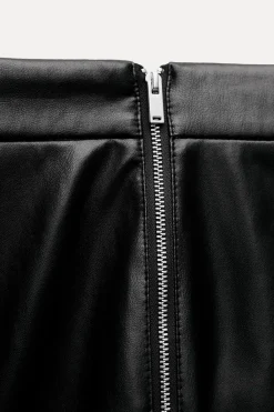 Online FALDA MIDI ASIMÉTRICA EFECTO PIEL ZW COLLECTION Mujer Faldas / Shorts