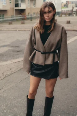 New FALDA PANTALÓN EFECTO PIEL ASIMÉTRICA Mujer Faldas / Shorts