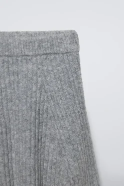 Niños ZARA 6 - 14 Años·Punto|6 - 14 Años·Faldas / Bermudas<FALDA PUNTO CANALÉ TACTO SUAVE