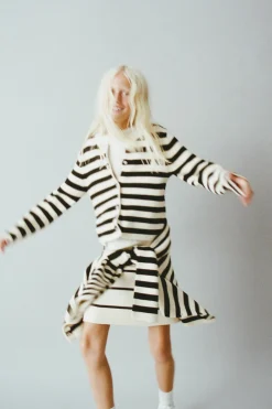 Niños ZARA 6 - 14 Años·Punto|6 - 14 Años·Faldas / Bermudas<FALDA PUNTO RAYAS