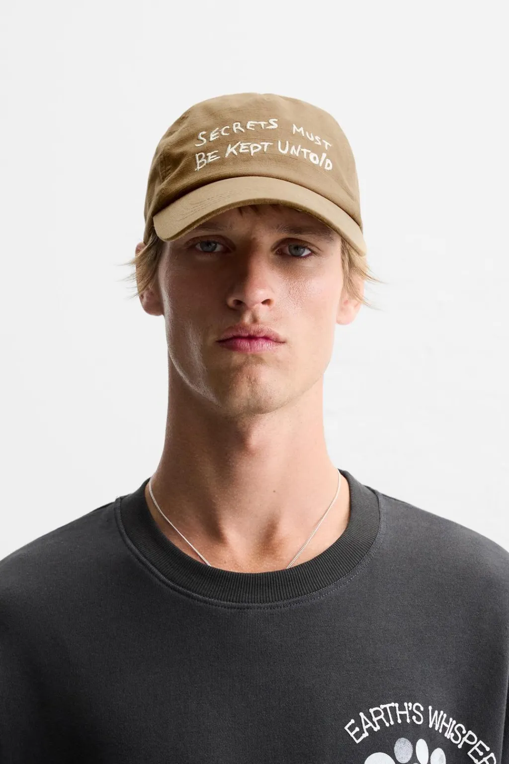 Sale GORRA TEXTO BORDADO Hombre Accesorios