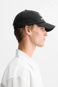 Discount GORRA TEXTO BORDADO Hombre Accesorios