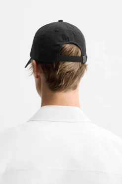 Discount GORRA TEXTO BORDADO Hombre Accesorios