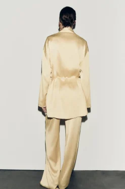 Discount KIMONO PLISADO CINTURÓN Mujer Chaquetas / Cazadoras