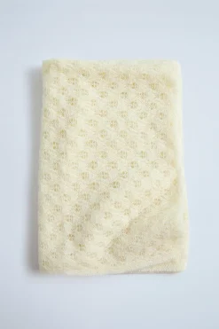 Niños ZARA 0 - 6 Meses·Básicos|Accesorios / Zapatos / 0 - 14 Años<MANTA CON LANA ALPACA