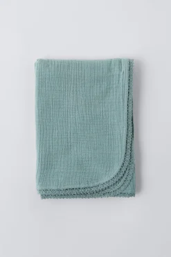 Niños ZARA 0 - 6 Meses·Básicos|6 - 18 Meses·Accesorios / Calcetines<MANTA TEXTURA PUNTILLA