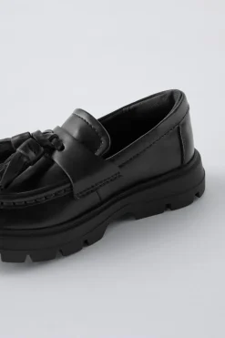 Niños ZARA 1½ - 6 Años·Zapatos<MOCASÍN BORLAS