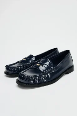 New MOCASÍN FRUNCIDO DETALLE METÁLICO Mujer Zapatos