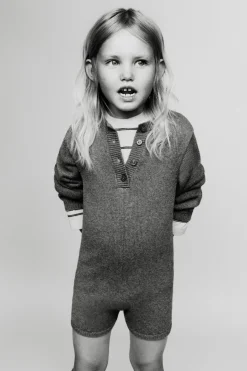 Niños ZARA 1½ - 6 Años·Vestidos / Petos|1½ - 6 Años·Punto<MONO CORTO PUNTO