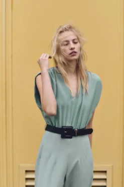 Outlet MONO FRUNCES HOMBROS CINTURÓN Mujer Vestidos