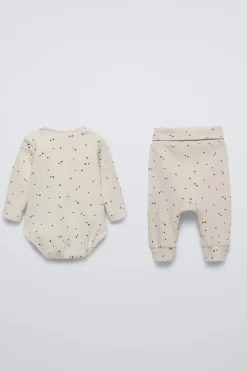 Niños ZARA 0 - 6 Meses·Bodies / Camisas|0 - 6 Meses·Leggings / Polainas<PACK BODY Y LEGGING ESTRELLAS