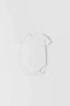 Niños ZARA 1½ - 6 Años·Ropa Interior / Calcetines|1½ - 6 Años·Ropa Interior / Calcetines<PACK TRES BODIES CUELLO REDONDO MANGA CORTA