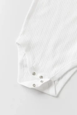 Niños ZARA 1½ - 6 Años·Ropa Interior / Calcetines|1½ - 6 Años·Ropa Interior / Calcetines<PACK TRES BODIES CUELLO REDONDO MANGA CORTA