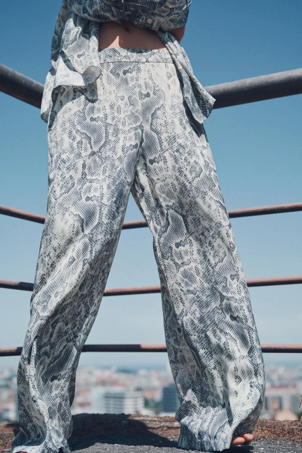 Discount PANTALÓN ANCHO ESTAMPADO ANIMAL Mujer Pantalones