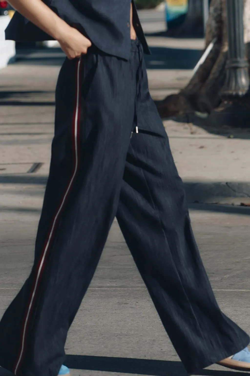 Online PANTALÓN EFECTO DENIM BANDA LATERAL Mujer Pantalones