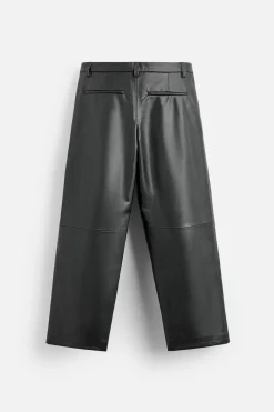 Online PANTALÓN EFECTO PIEL PLIEGUES Hombre Pantalones