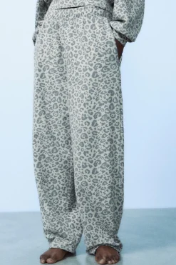 Outlet PANTALÓN ESTAMPADO ANIMAL EFECTO LAVADO Mujer Pantalones|Sudaderas / Joggers