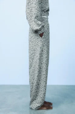 Outlet PANTALÓN ESTAMPADO ANIMAL EFECTO LAVADO Mujer Pantalones|Sudaderas / Joggers