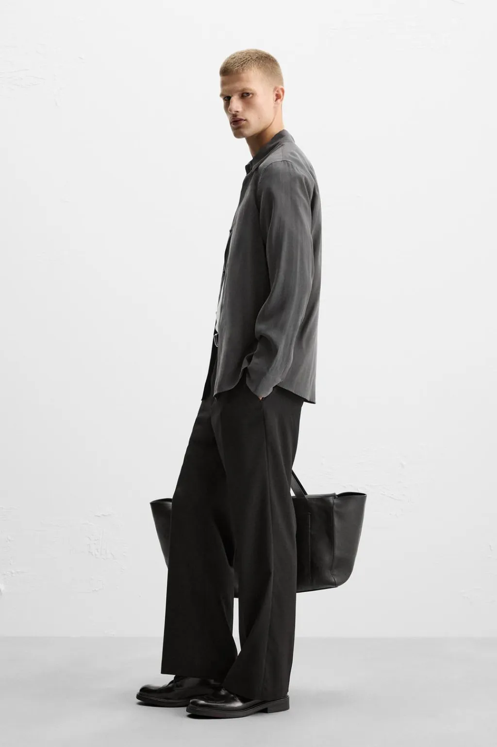 New PANTALÓN FLARED FIT Hombre Pantalones