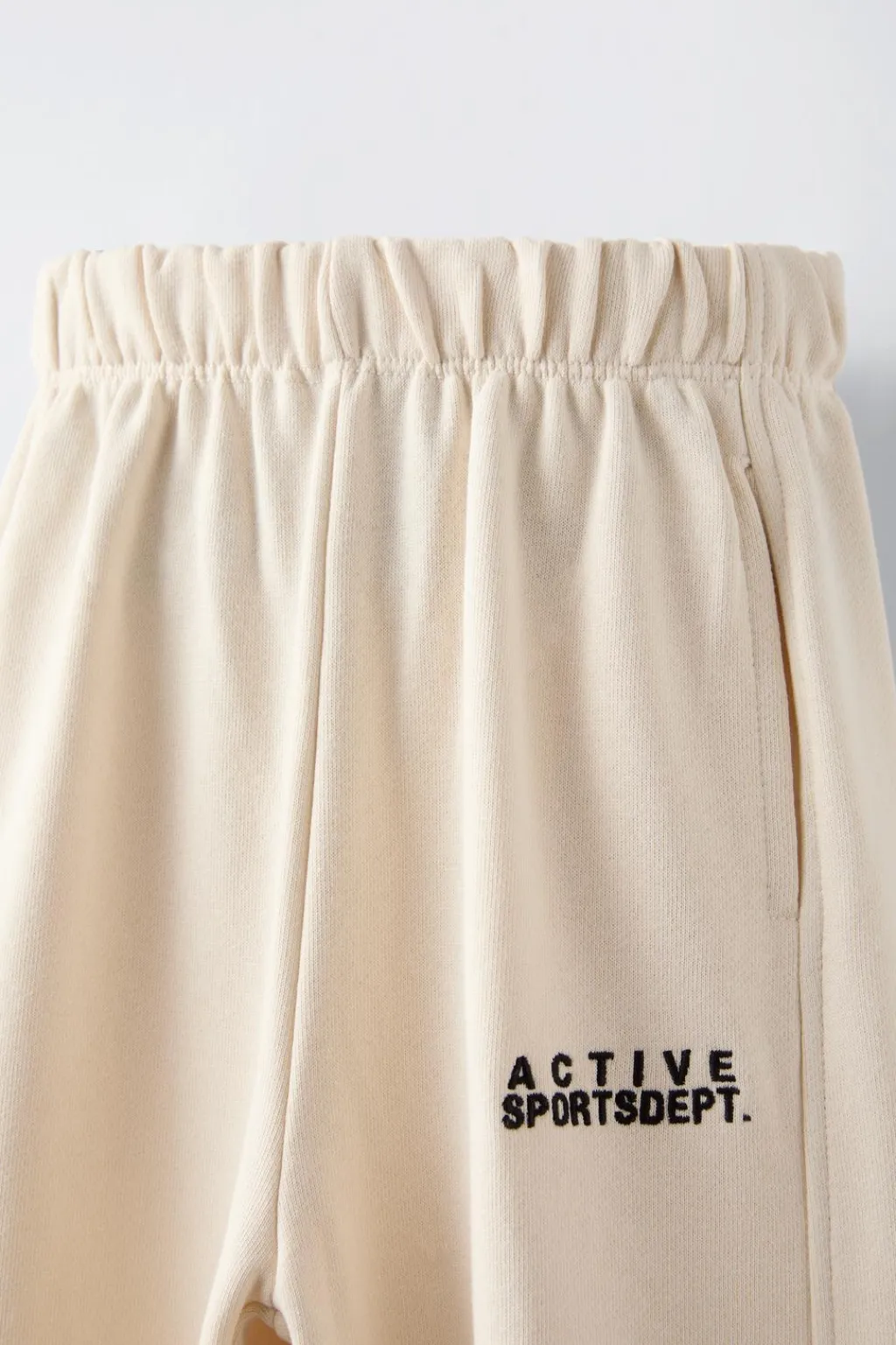 Niños ZARA 6 - 14 Años·Pantalones|6 - 14 Años·Deporte / Chándal<PANTALÓN JOGGER BORDADO