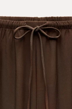 Hot PANTALÓN RECTO FLUIDO Mujer Pantalones