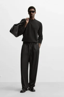 New PANTALÓN RELAXED FIT SATINADO Hombre Pantalones