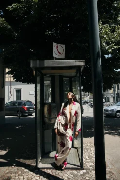 Online PANTALÓN SATINADO ESTAMPADO FLORAL Mujer Pantalones