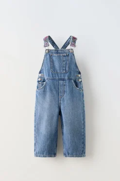 Niños ZARA 1½ - 6 Años·Vestidos / Petos|1½ - 6 Años·Pantalones<PETO DENIM BORDADOS