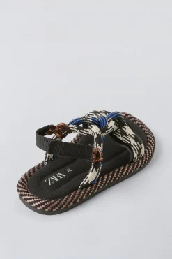 Niños ZARA 1½ - 6 Años·Zapatos|1½ - 6 Años·Zapatos<SANDALIA CUERDAS