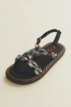 Niños ZARA 1½ - 6 Años·Zapatos|1½ - 6 Años·Zapatos<SANDALIA CUERDAS