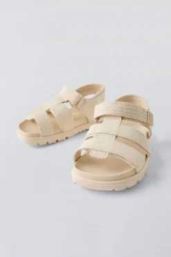 Niños ZARA 1½ - 6 Años·Zapatos|1½ - 6 Años·Zapatos<SANDALIA ENGOMADA