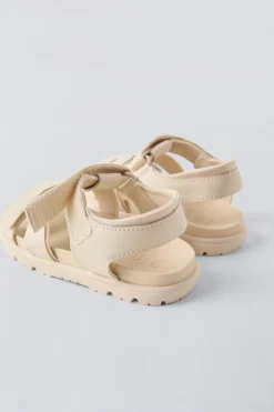 Niños ZARA 1½ - 6 Años·Zapatos|1½ - 6 Años·Zapatos<SANDALIA ENGOMADA