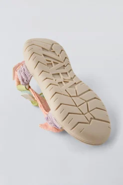 Niños ZARA 1½ - 6 Años·Zapatos<SANDALIA ESTAMPADA