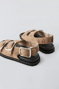 Niños ZARA 6 - 14 Años·Zapatos<SANDALIA HEBILLA PIEL