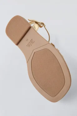 Niños ZARA 6 - 14 Años·Zapatos<SANDALIA TIRAS METALIZADA