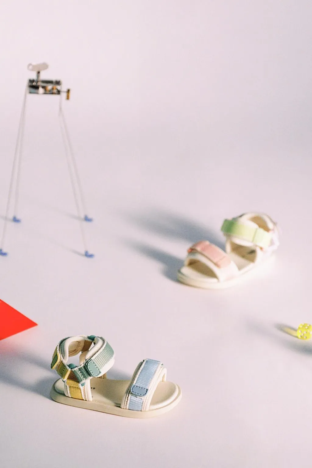 Niños ZARA 1½ - 6 Años·Zapatos|1½ - 6 Años·Zapatos<SANDALIA TIRAS MULTICOLOR