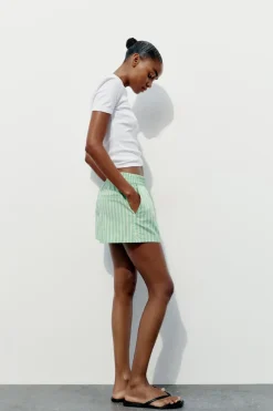 Outlet SHORTS RAYAS Mujer Faldas / Shorts