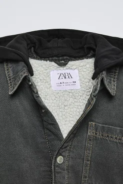 Niños ZARA 6 - 14 Años·Abrigos|6 - 14 Años·Camisas / Sobrecamisas<SOBRECAMISA DENIM BORREGUILLO CAPUCHA