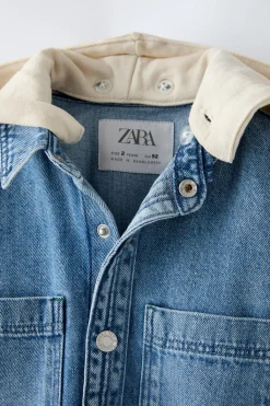 Niños ZARA 1½ - 6 Años·Camisas|1½ - 6 Años·Jeans / Denim<SOBRECAMISA DENIM CAPUCHA COMBINADA