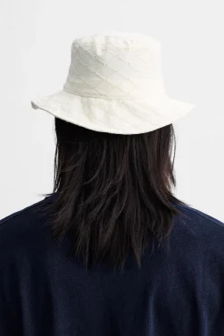 New SOMBRERO BORDADO PERFORADO Hombre Accesorios